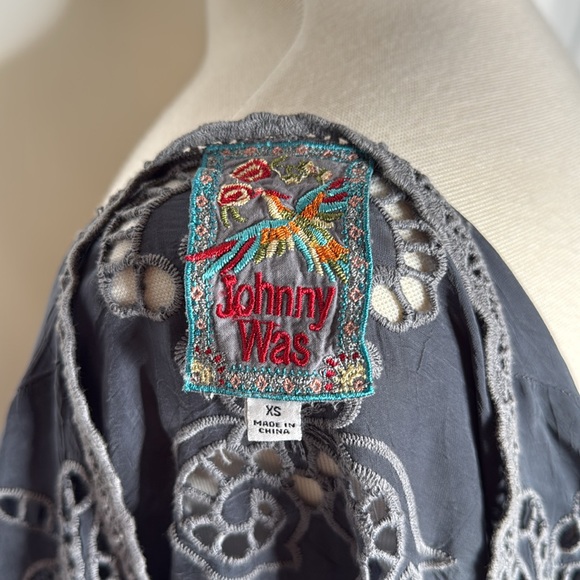 Johnny Was gray 3/4 sleeve top XS - Picture 6 of 7